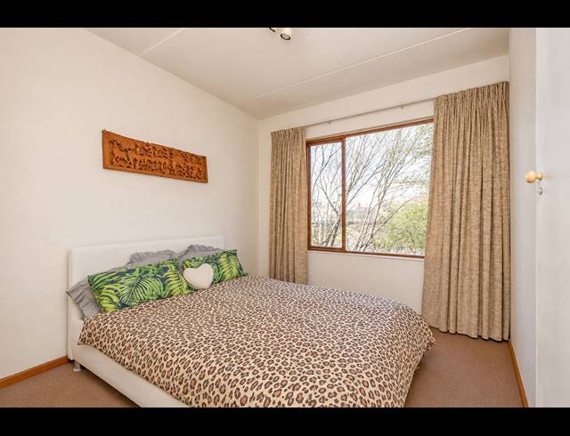 1 BEDROOM APARTMENT FOR SALE IN ELTONHILL
